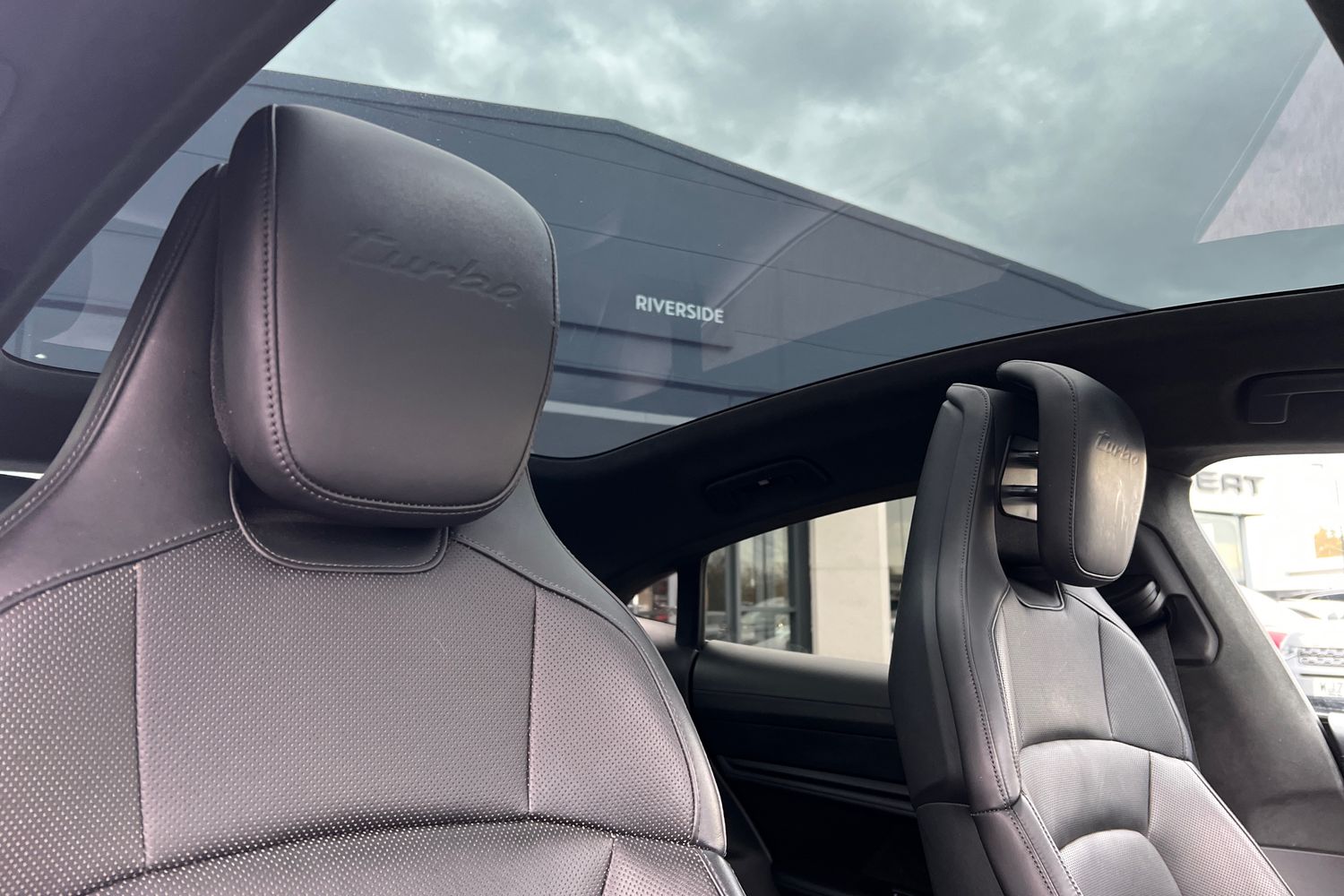 Used Porsche Taycan 2022 for sale - 76683879: Photo 19