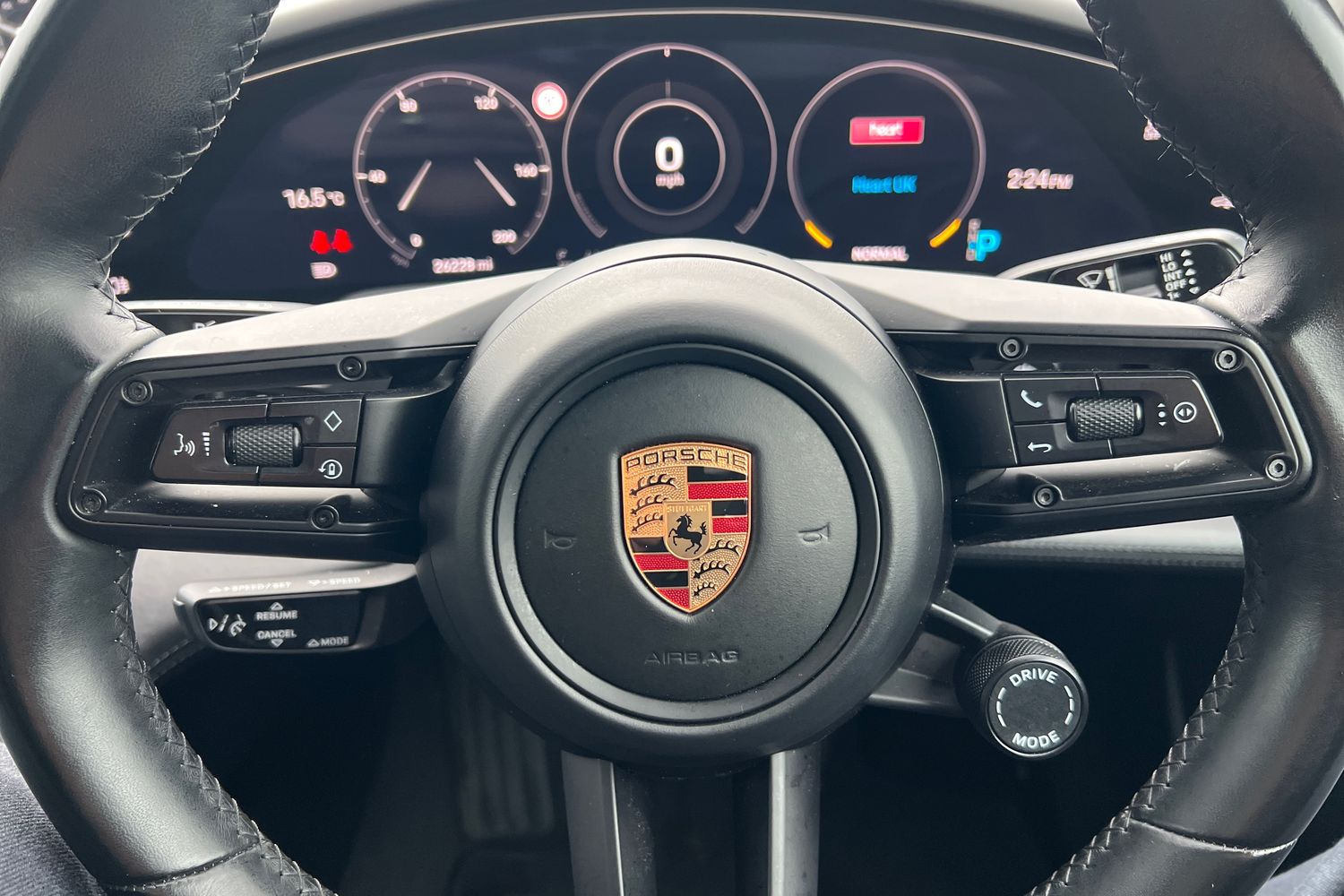 Used Porsche Taycan 2022 for sale - 76683879: Photo 35