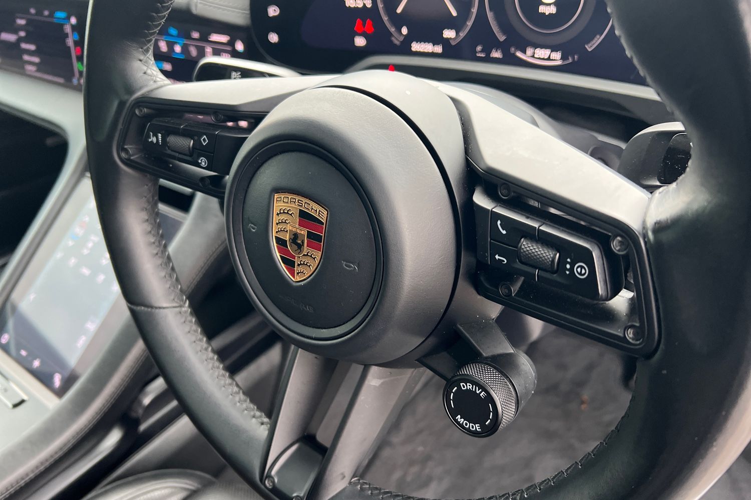 Used Porsche Taycan 2022 for sale - 76683879: Photo 38