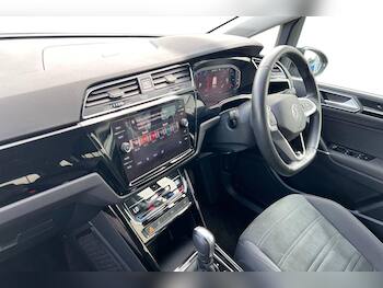 Used Volkswagen Touran 2023 for sale - 79445916: Photo