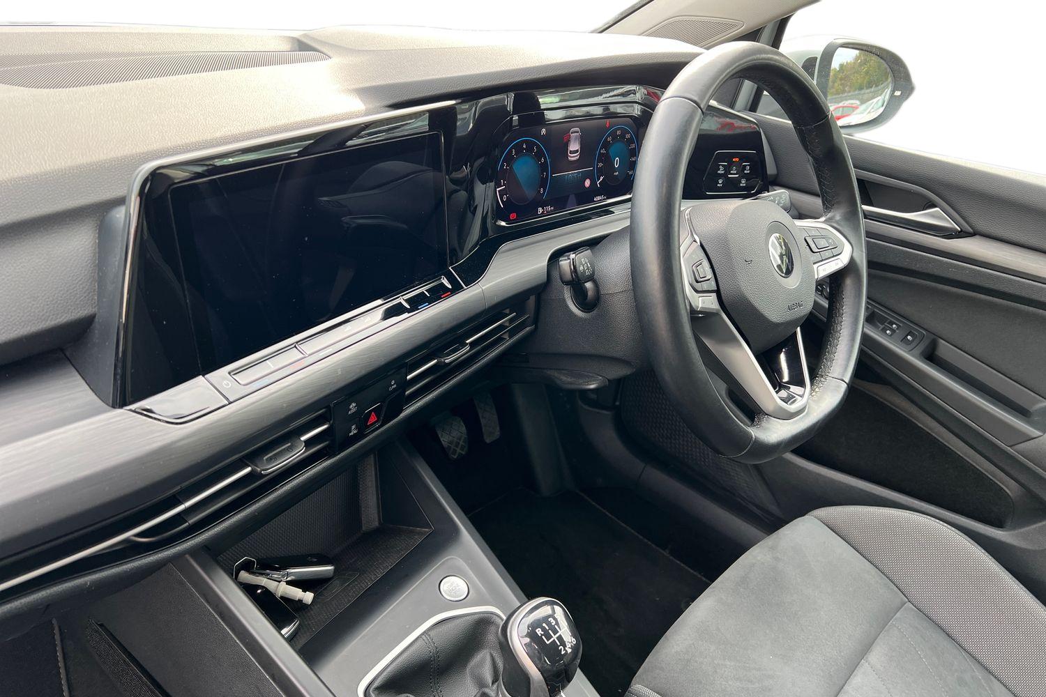 Used Volkswagen Golf 2021 for sale - 76683905: Photo 2