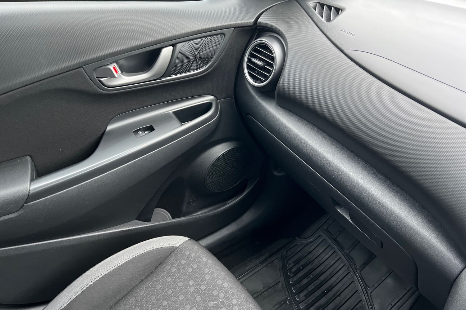 Used Hyundai KONA 2018 for sale - 77025474: Photo 29