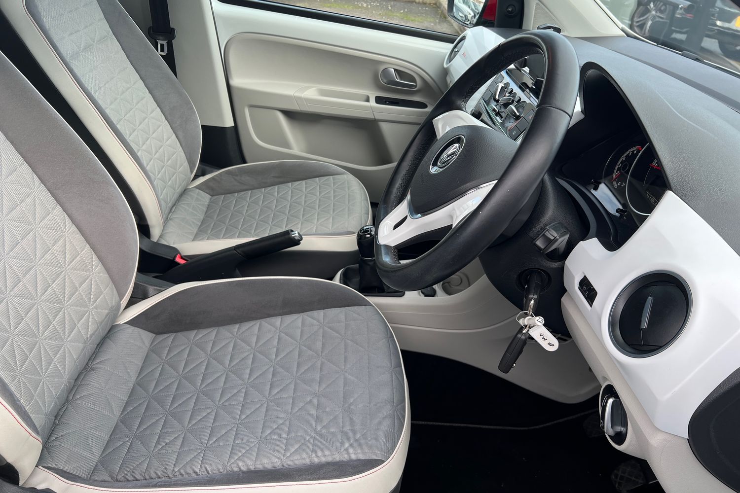 Used Volkswagen up! 2019 for sale - 76683912: Photo 15