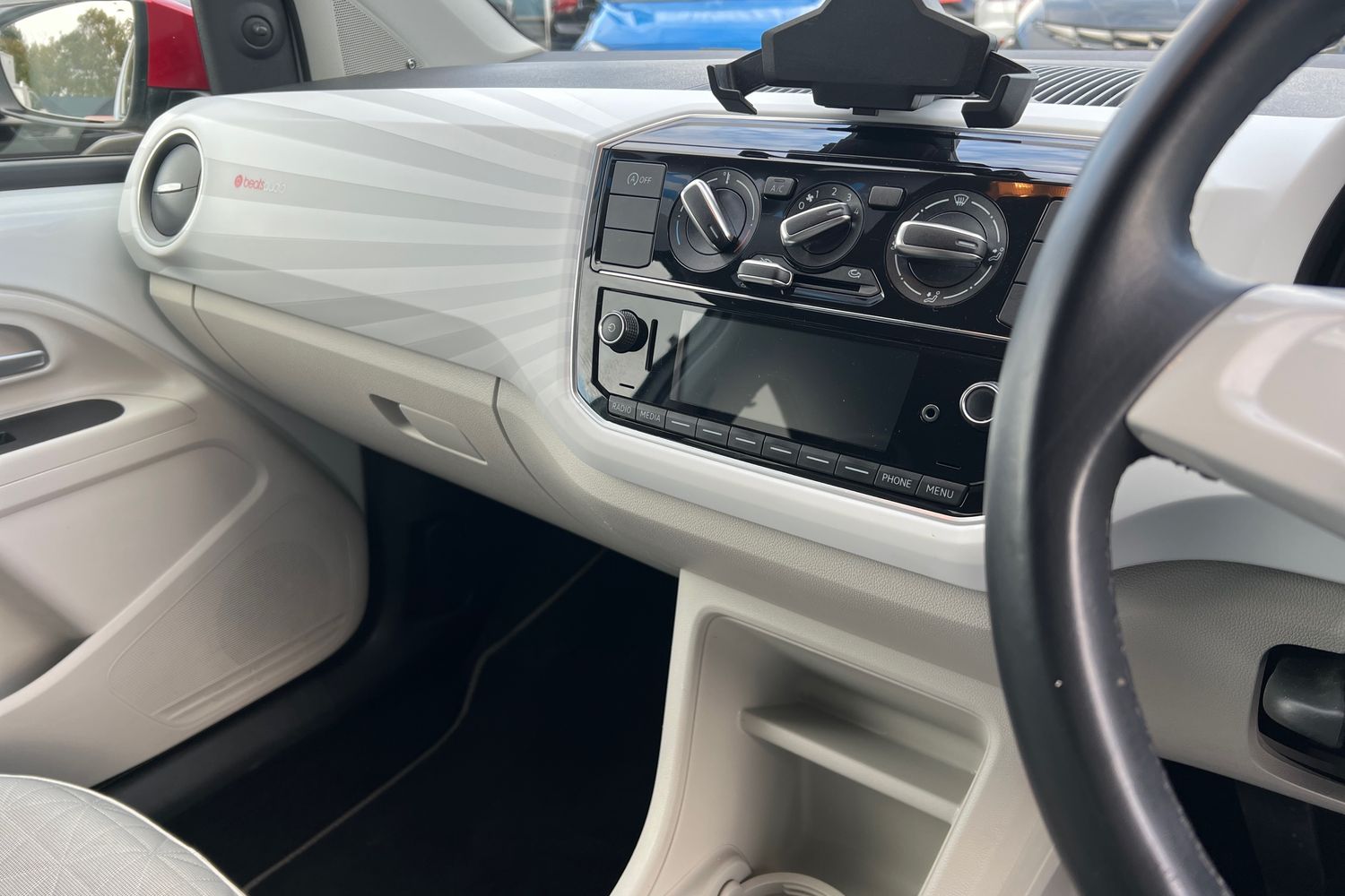 Used Volkswagen up! 2019 for sale - 76683912: Photo 17