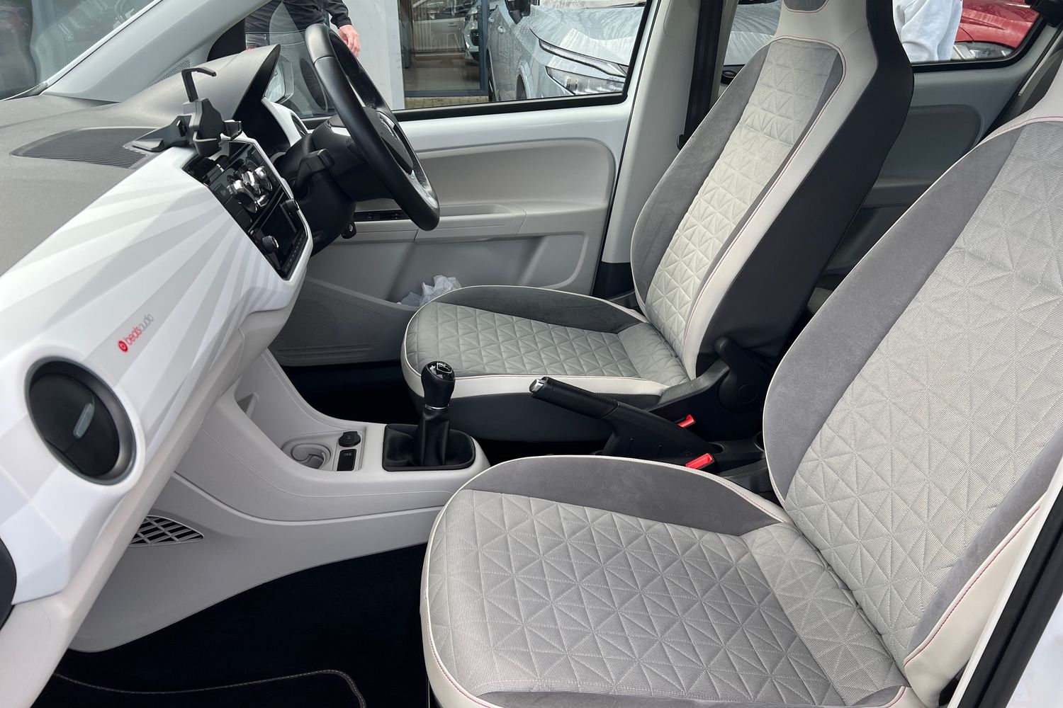 Used Volkswagen up! 2019 for sale - 76683912: Photo 23