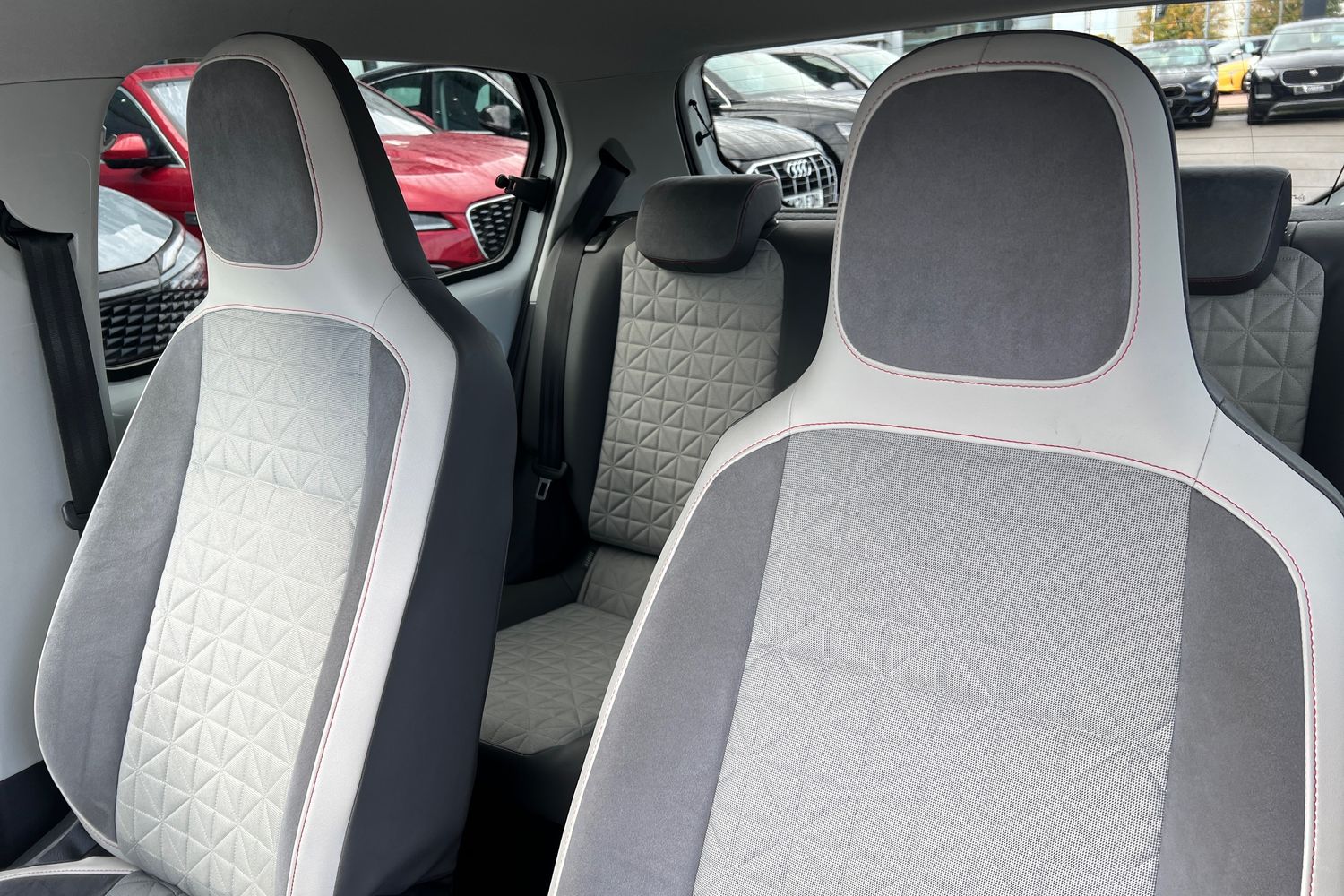 Used Volkswagen up! 2019 for sale - 76683912: Photo 24