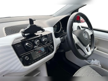 Used Volkswagen up! 2019 for sale - 76683912: Photo