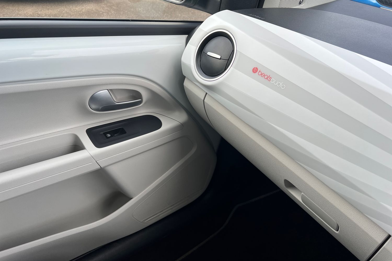 Used Volkswagen up! 2019 for sale - 76683912: Photo 35