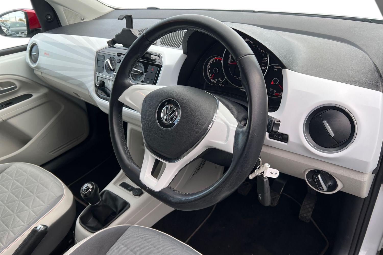 Used Volkswagen up! 2019 for sale - 76683912: Photo 6