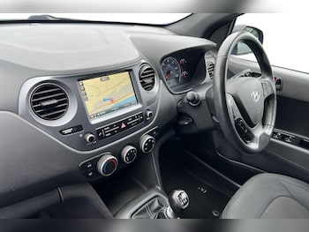 Used Hyundai i10 2018 for sale - 78187086: Photo