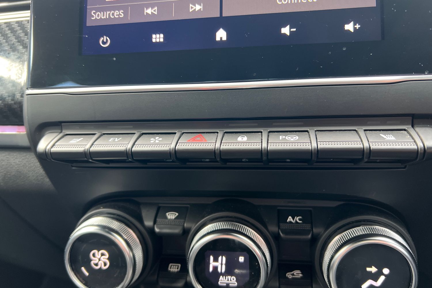 Used Renault Arkana 2023 for sale - 76683948: Photo 32