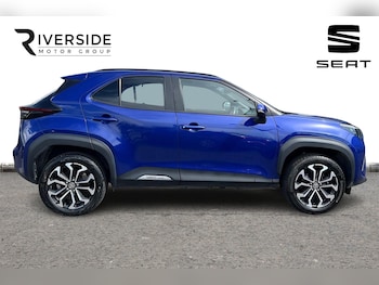 Used Toyota Yaris Cross 2023 for sale - 77903317: Photo