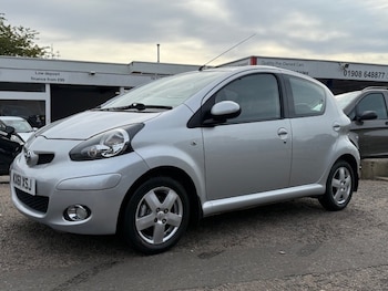 2011 (61) - 1.0 VVT-i Ice 5dr