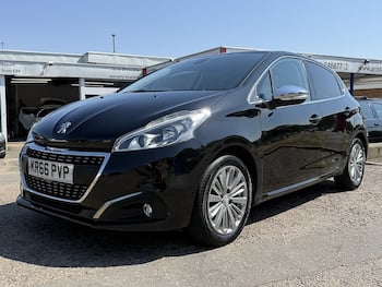 Used Peugeot 208 2016 for sale - 79434104: Photo