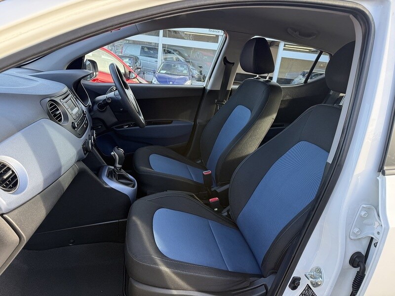 Used Hyundai i10 2015 for sale - 77720602: Photo 12