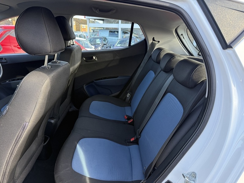 Used Hyundai i10 2015 for sale - 77720602: Photo 13