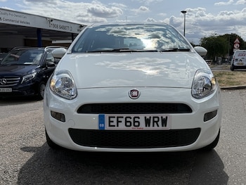 Used Fiat Punto 2016 for sale - 79595499: Photo