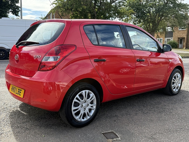 Used Hyundai i20 2011 for sale - 76157784: Photo 6