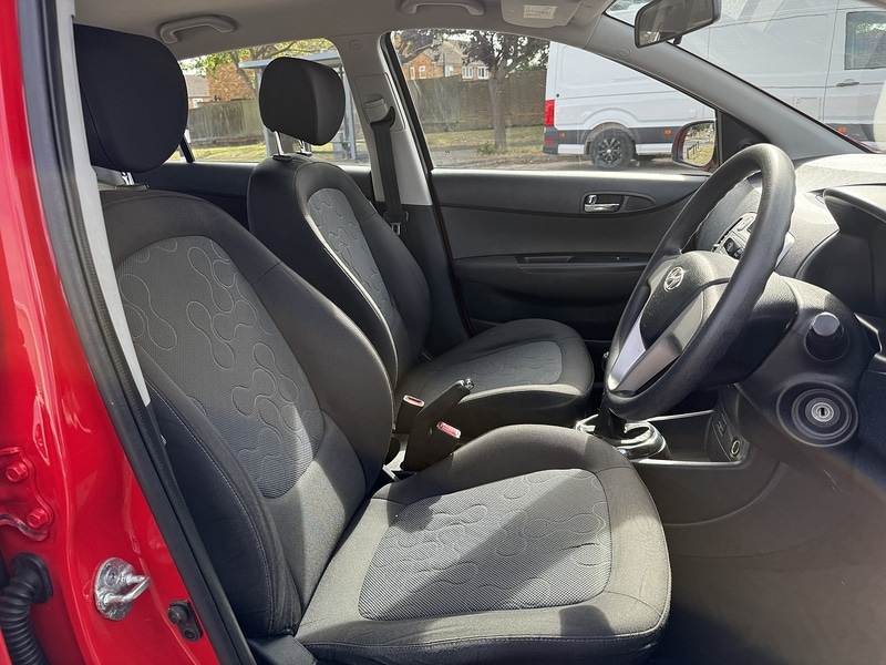 Used Hyundai i20 2011 for sale - 76157784: Photo 8