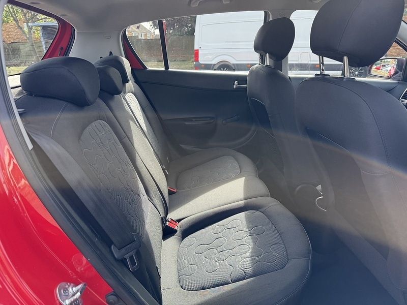 Used Hyundai i20 2011 for sale - 76157784: Photo 9