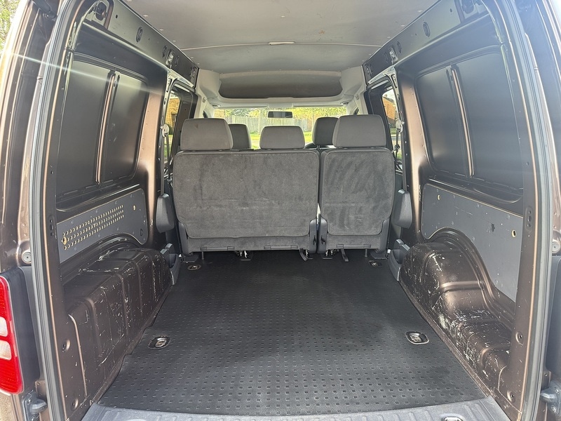 Used Volkswagen Caddy Maxi 2014 for sale - 78167952: Photo 15