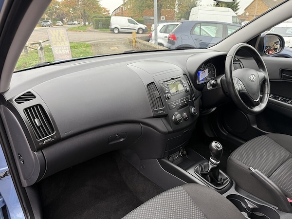 Used Hyundai i30 2011 for sale - 76267446: Photo 10