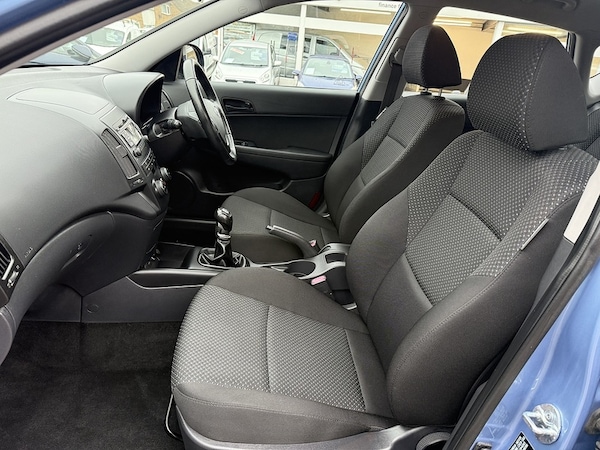 Used Hyundai i30 2011 for sale - 76267446: Photo 11