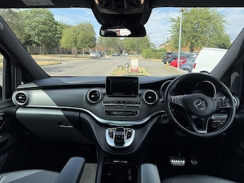 Used Mercedes-Benz V-Class 2018 for sale - 79346344: Photo