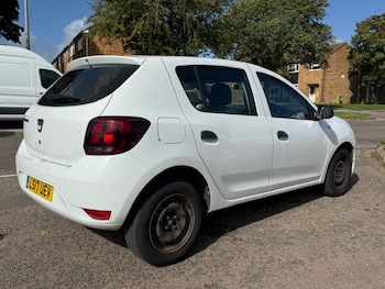 Used Dacia Sandero 2017 for sale - 75955805: Photo