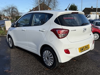 Used Hyundai i10 2015 for sale - 76626989: Photo