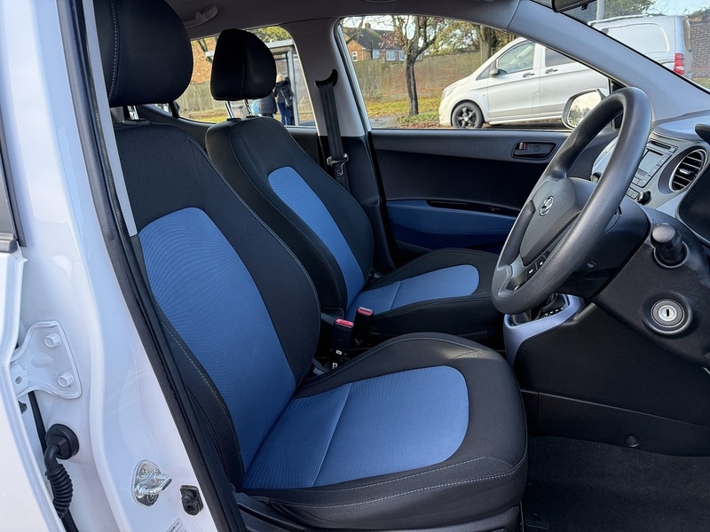 Used Hyundai i10 2015 for sale - 76626989: Photo 8