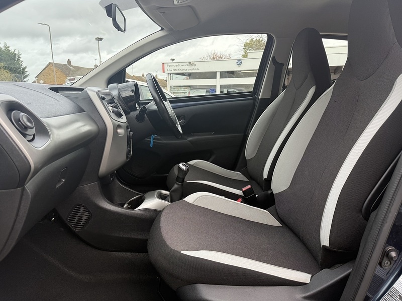 Used Toyota AYGO 2017 for sale - 76368283: Photo 11