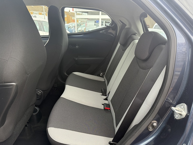 Used Toyota AYGO 2017 for sale - 76368283: Photo 12