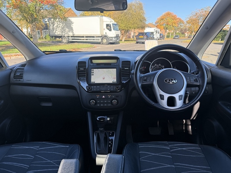 Used Kia Venga 2015 for sale - 76357059: Photo 10