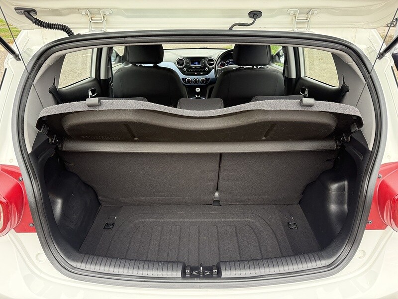 Used Hyundai i10 2014 for sale - 76224102: Photo 13