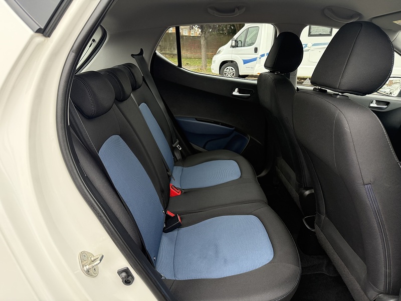 Used Hyundai i10 2014 for sale - 76224102: Photo 8