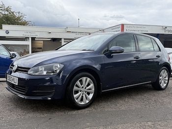 Volkswagen - Golf