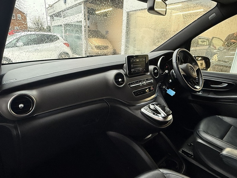 Used Mercedes-Benz V-Class 2015 for sale - 76792999: Photo 17