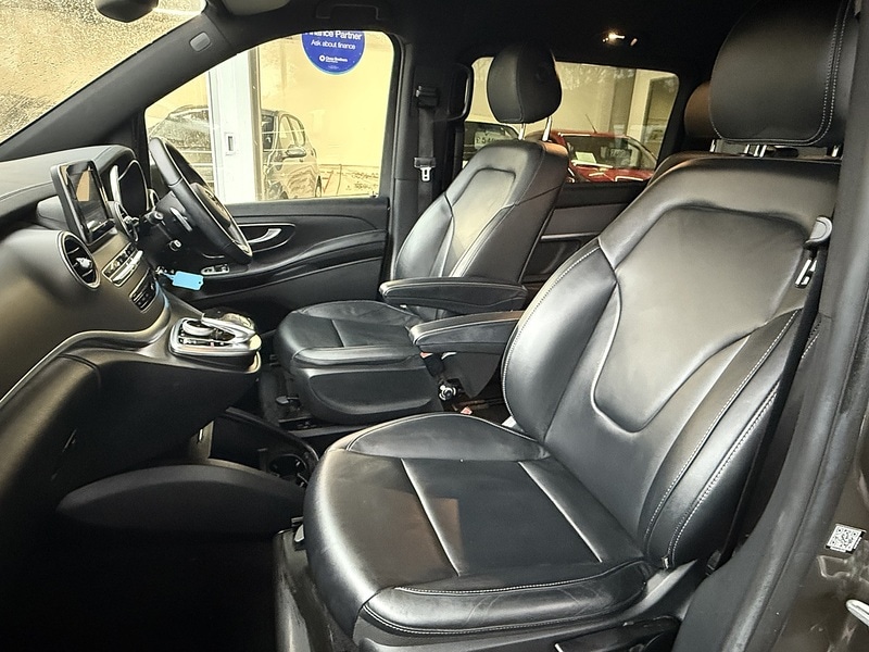 Used Mercedes-Benz V-Class 2015 for sale - 76792999: Photo 19