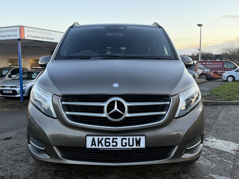 Used Mercedes-Benz V-Class 2015 for sale - 76792999: Photo 2