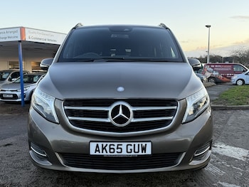 Used Mercedes-Benz V-Class 2015 for sale - 76792999: Photo