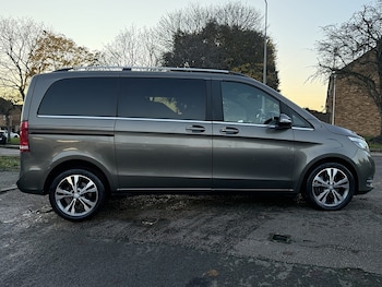 Used Mercedes-Benz V-Class 2015 for sale - 76792999: Photo