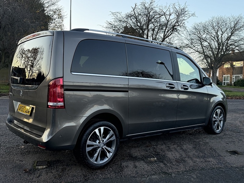 Used Mercedes-Benz V-Class 2015 for sale - 76792999: Photo 5