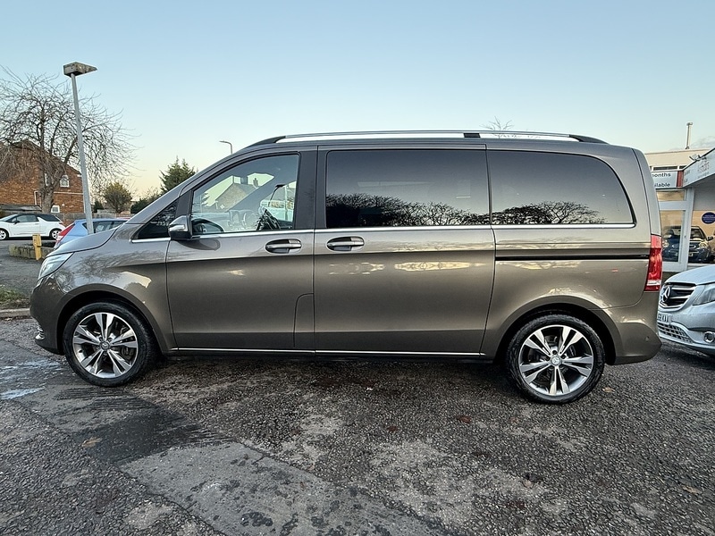 Used Mercedes-Benz V-Class 2015 for sale - 76792999: Photo 6