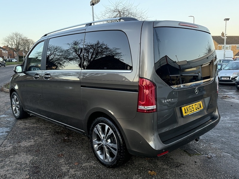 Used Mercedes-Benz V-Class 2015 for sale - 76792999: Photo 8