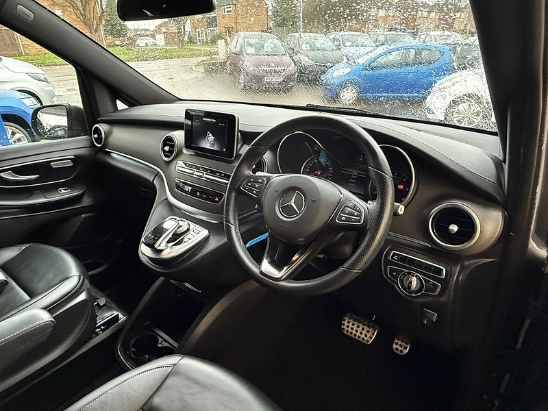 Used Mercedes-Benz V-Class 2015 for sale - 76792999: Photo 9