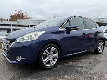 Peugeot - 208