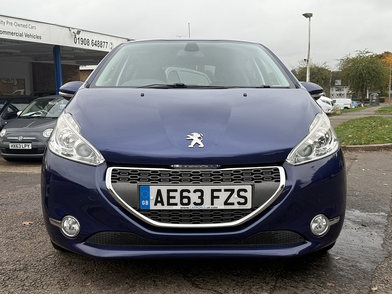 Used Peugeot 208 2013 for sale - 76236270: Photo 2