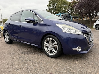 Used Peugeot 208 2013 for sale - 76236270: Photo 3