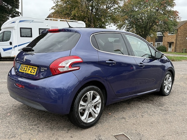 Used Peugeot 208 2013 for sale - 76236270: Photo 4